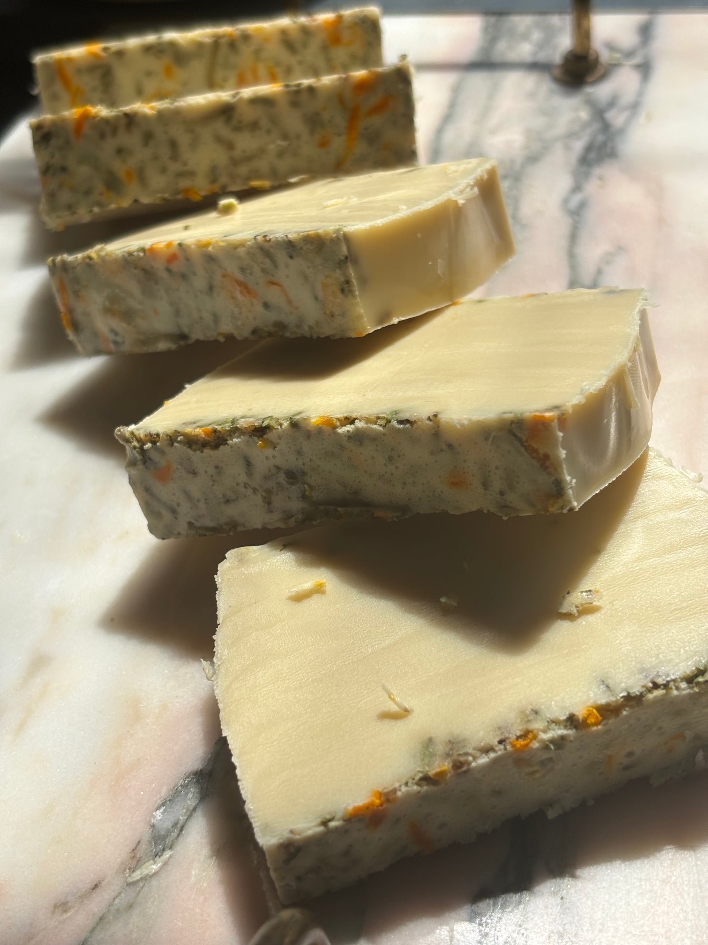 GOAT MILK CLEANSING SOAP INFUSED WITH CALENDULA & LAVENDER